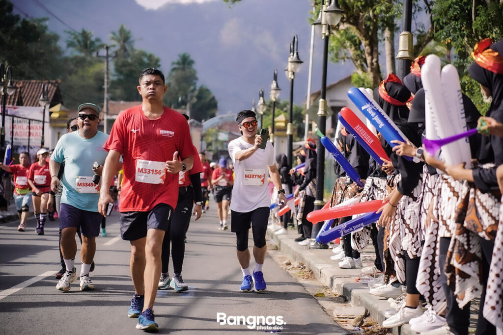 Ricky Harun di Borobudur Marathon 2023